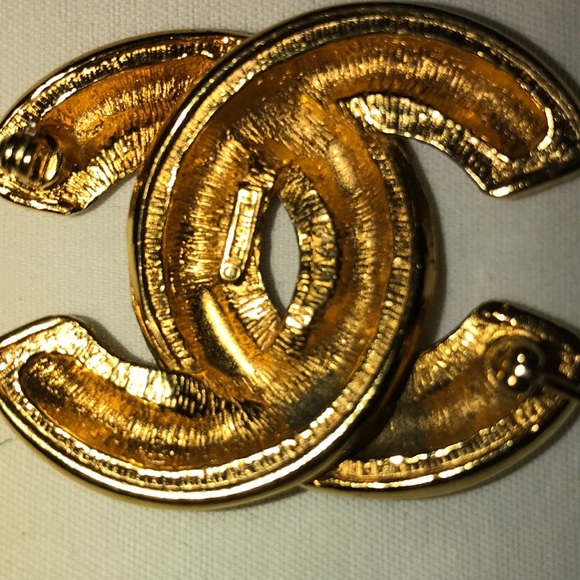 SOLD‼️ Authentic Chanel Pin / Brooch - Picture 3 of 4